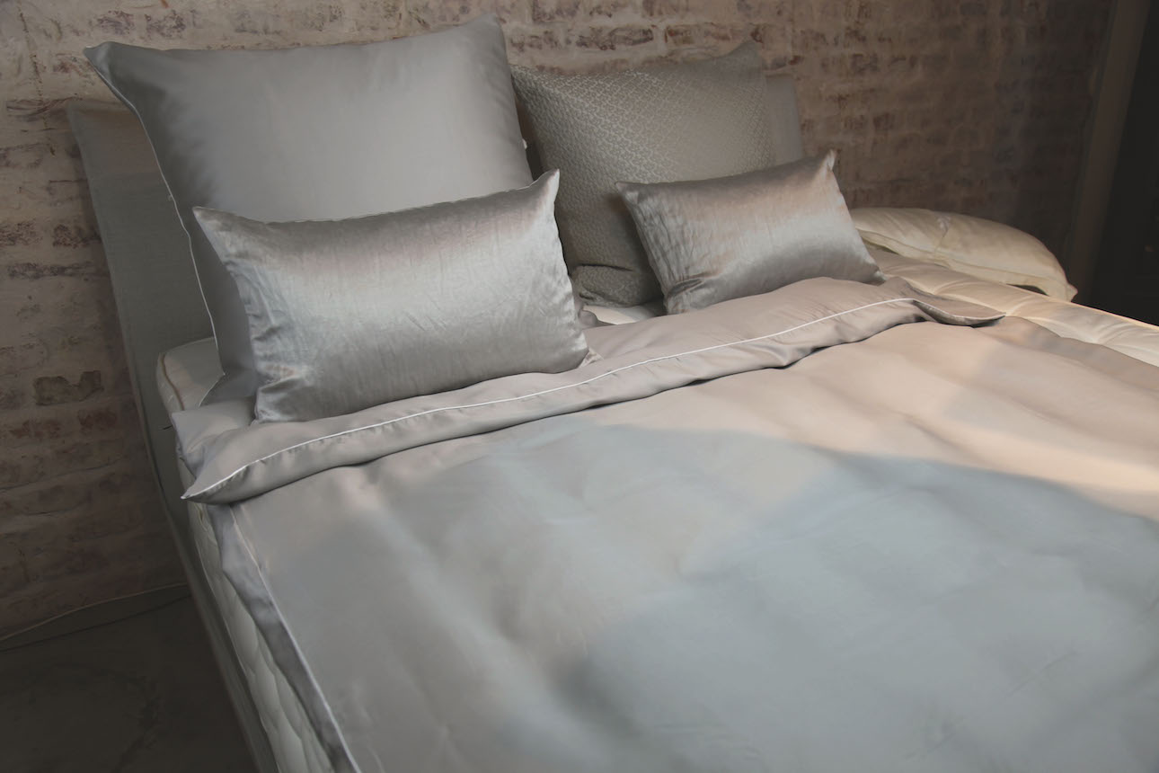 Tencel Bettwäsche-Set in taupe/grey